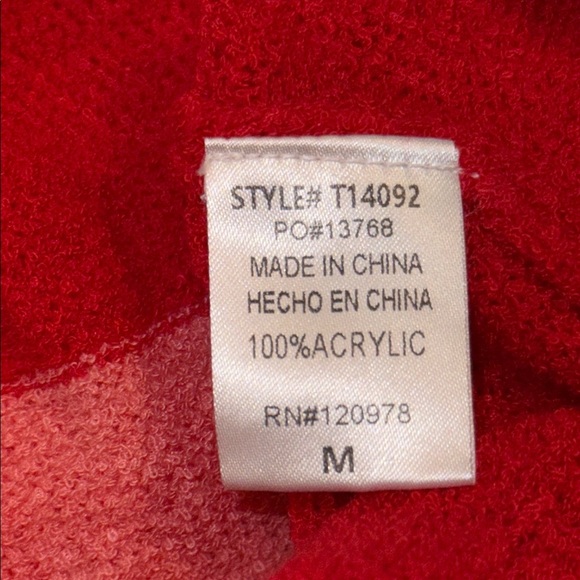 🌹Entro Cardigans in White and Red Gradient Knit - Picture 5 of 5